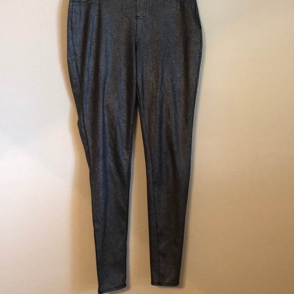 Metallic stretch paints